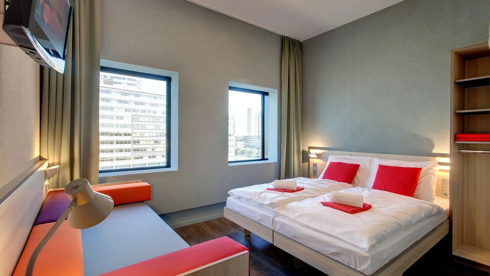 **  Meininger Hotel Amsterdam City West Nederländerna