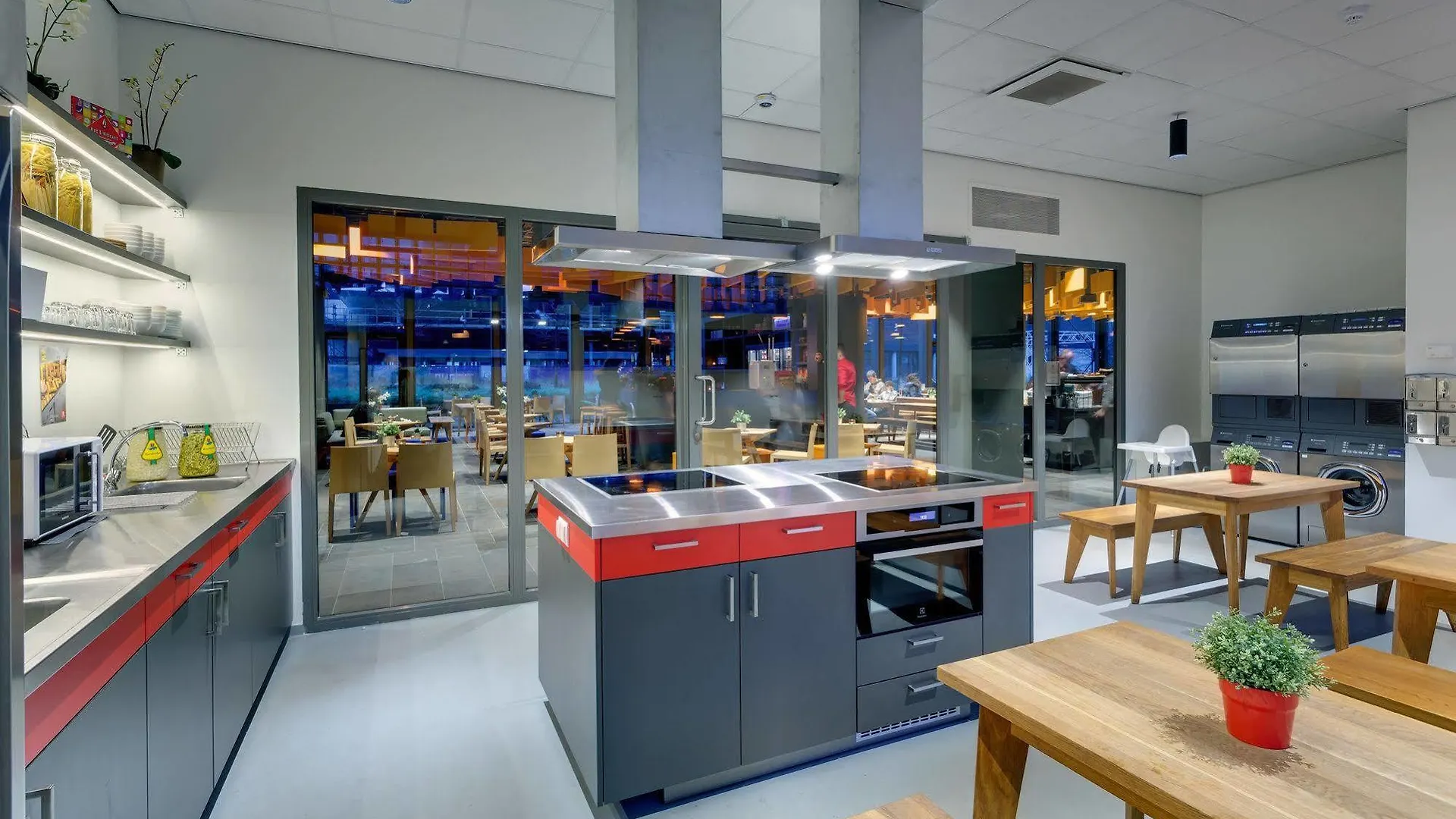 Meininger Hotel Amsterdam City West
