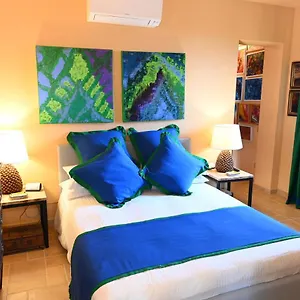 https://mikipong.it-tuscanyhotel.com