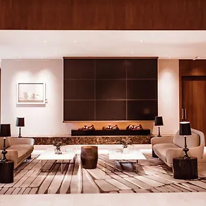 ***** Hotel Hilton Holland